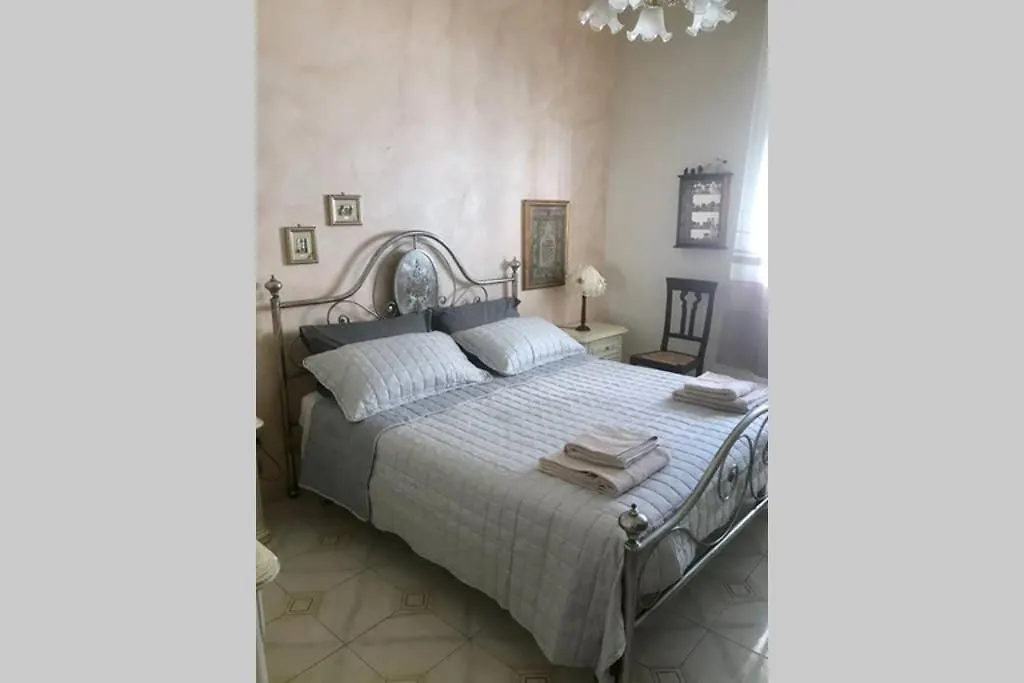 Sweet Apartment Fronte Mare - Livorno Italy